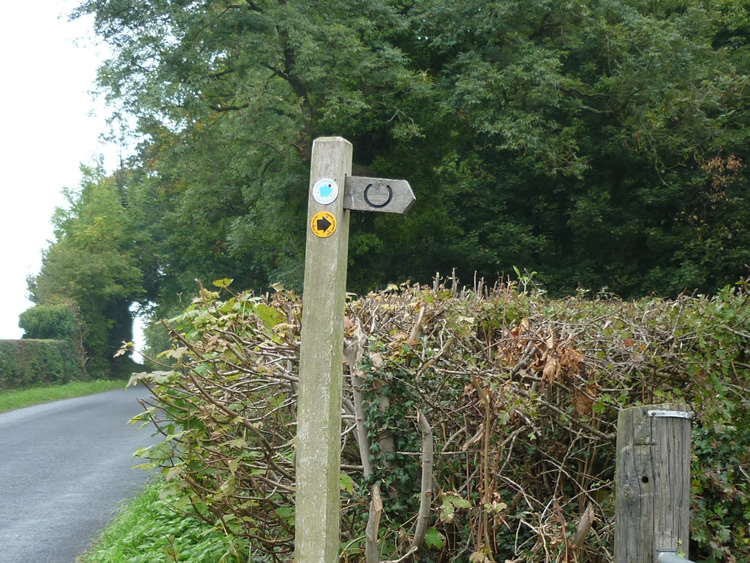 Photograph: 2010: Signpost repaired