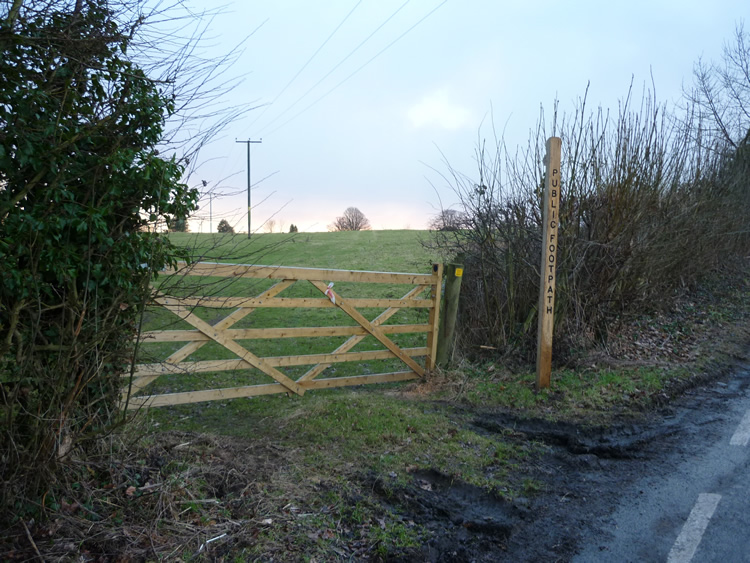 Photograph: 2010: New gate with proper latch (and new signs at both ends of path)